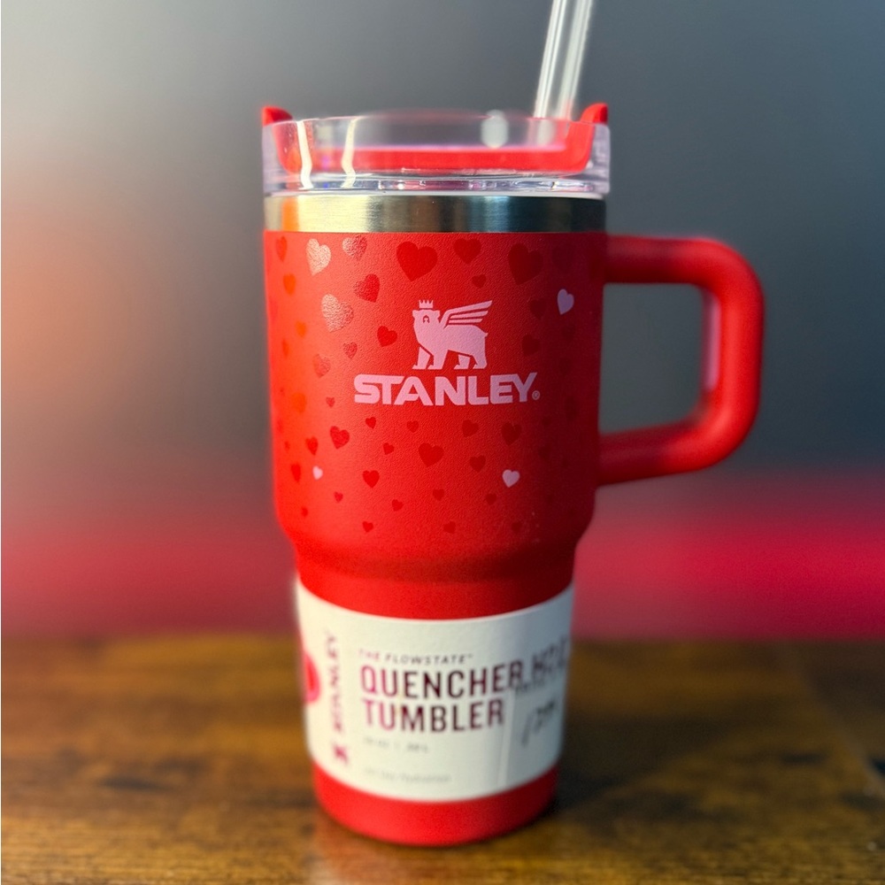 Stanley Red Heart Quencher Tumbler 20oz